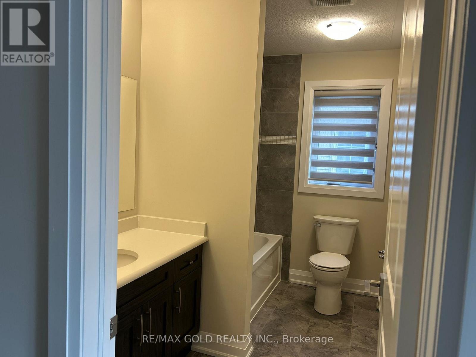 352 Sedgewood Street, Kitchener, Ontario  N2P 0H9 - Photo 7 - X12506692