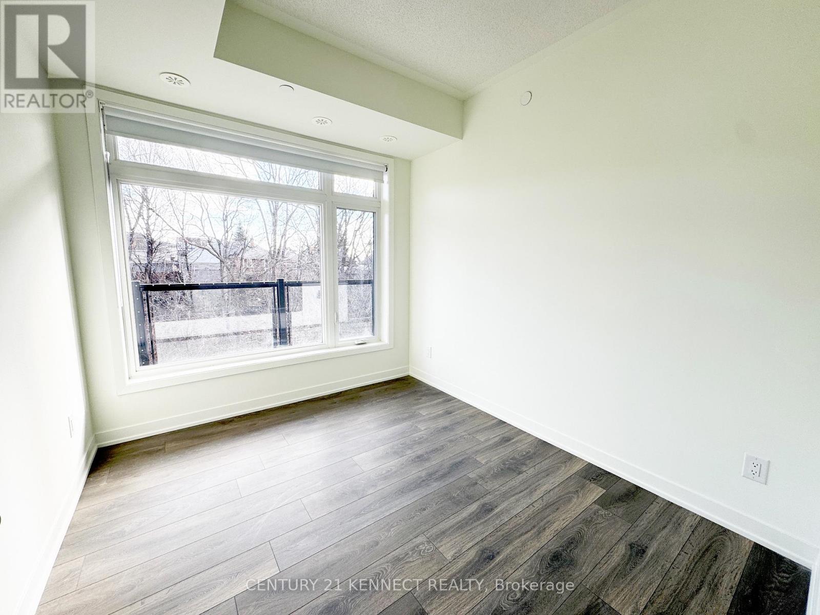 202 - 135 Canon Jackson Drive, Toronto, Ontario  M6M 0C3 - Photo 9 - W12506990