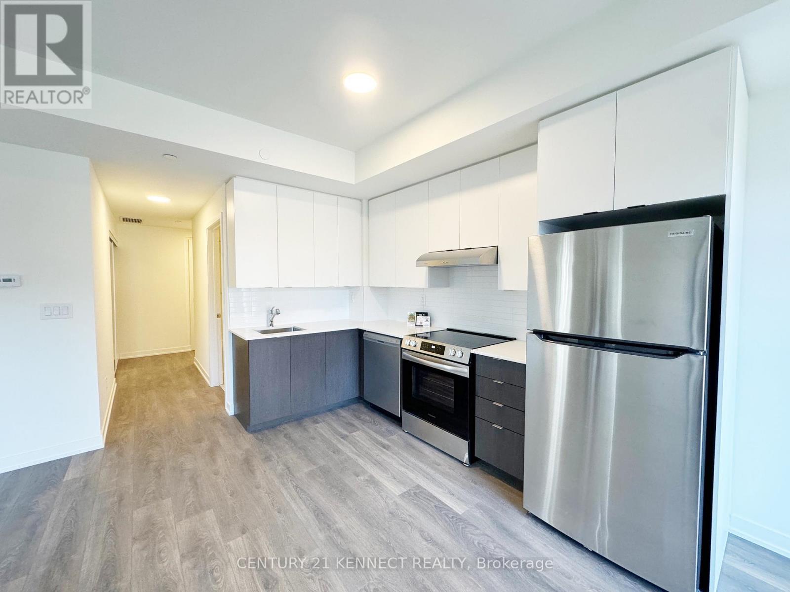 202 - 135 Canon Jackson Drive, Toronto, Ontario  M6M 0C3 - Photo 3 - W12506990