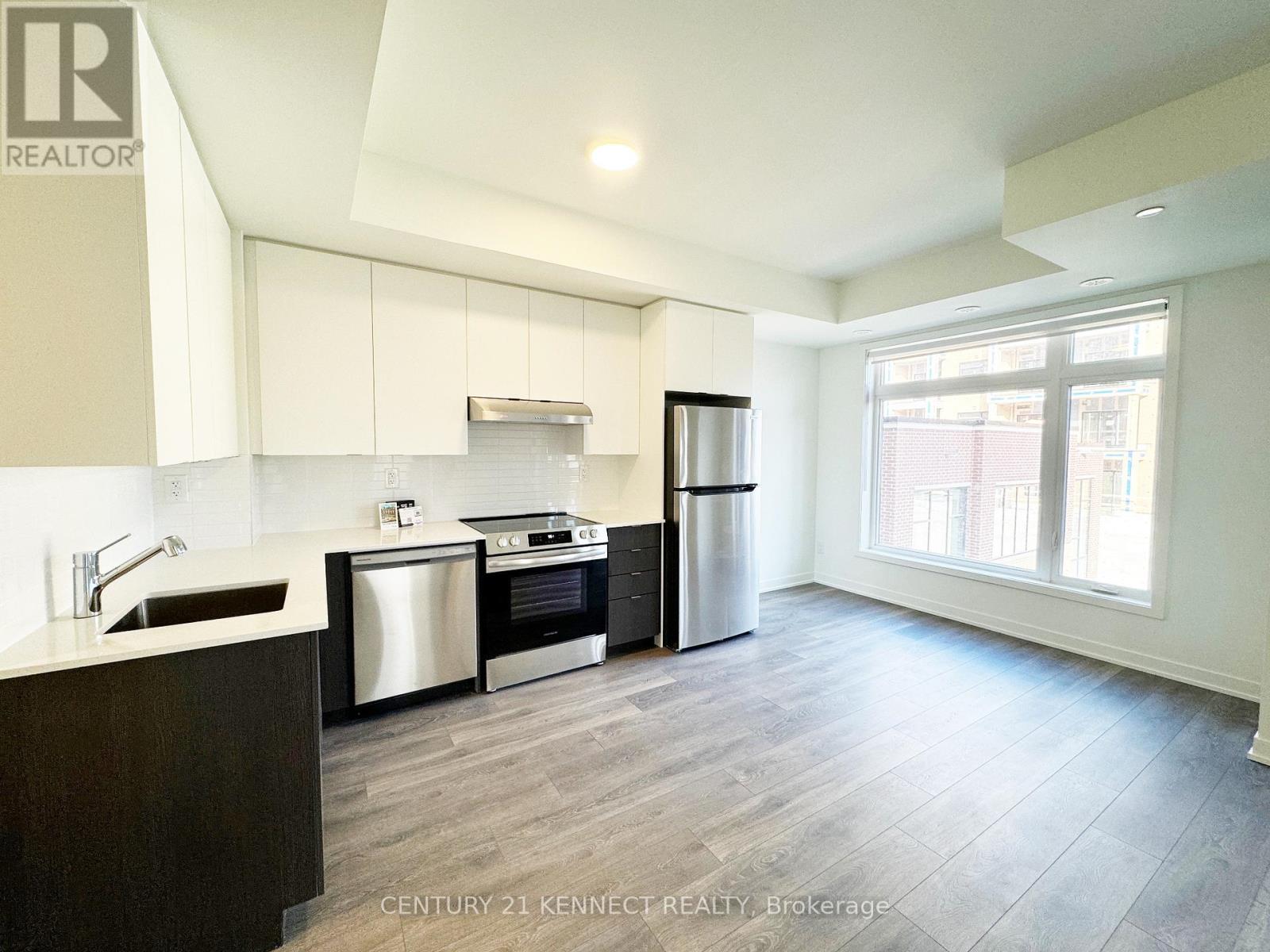 202 - 135 Canon Jackson Drive, Toronto, Ontario  M6M 0C3 - Photo 10 - W12506990