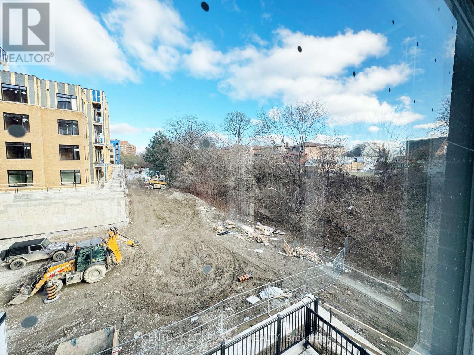 202 - 135 Canon Jackson Drive, Toronto, Ontario  M6M 0C3 - Photo 14 - W12506990