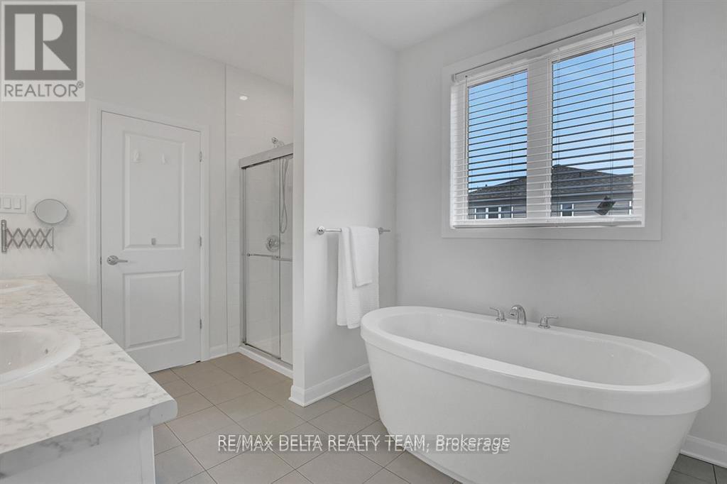 370 Aquaview Drive, Ottawa, Ontario K4A 5K5 - Photo 16 - X12424988