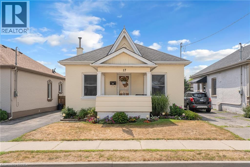 17 Blossie Street, Brantford, Ontario  N3S 2V7 - Photo 1 - 40760501