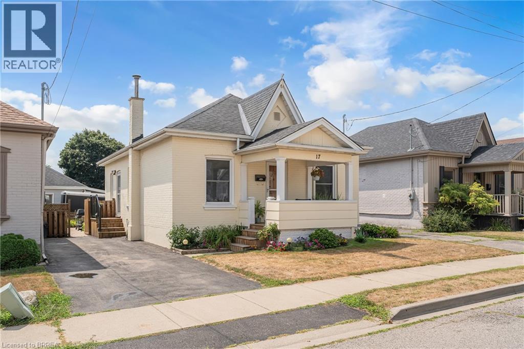 17 Blossie Street, Brantford, Ontario  N3S 2V7 - Photo 2 - 40760501