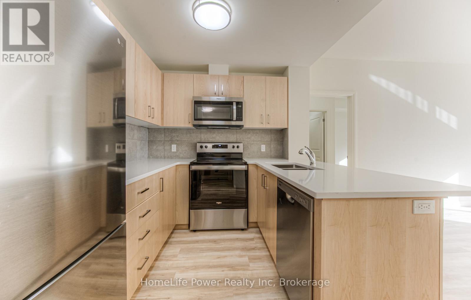 316 - 301 Westmount Road, Kitchener, Ontario  N2M 5M9 - Photo 8 - X12507842