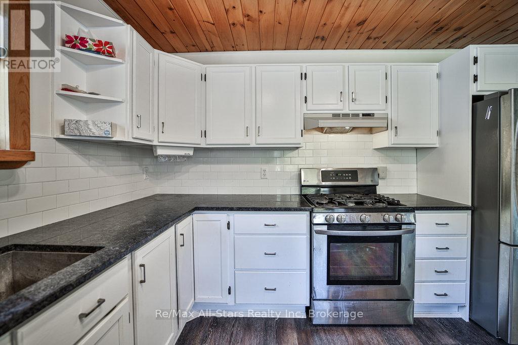 410 Etwell Road, Huntsville, Ontario  P1H 2J2 - Photo 15 - X12507884