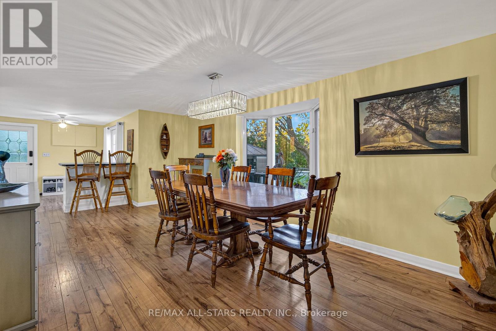 19 Charlotte Crescent, Kawartha Lakes, Ontario K0L 2W0 - Photo 10 - X12507834