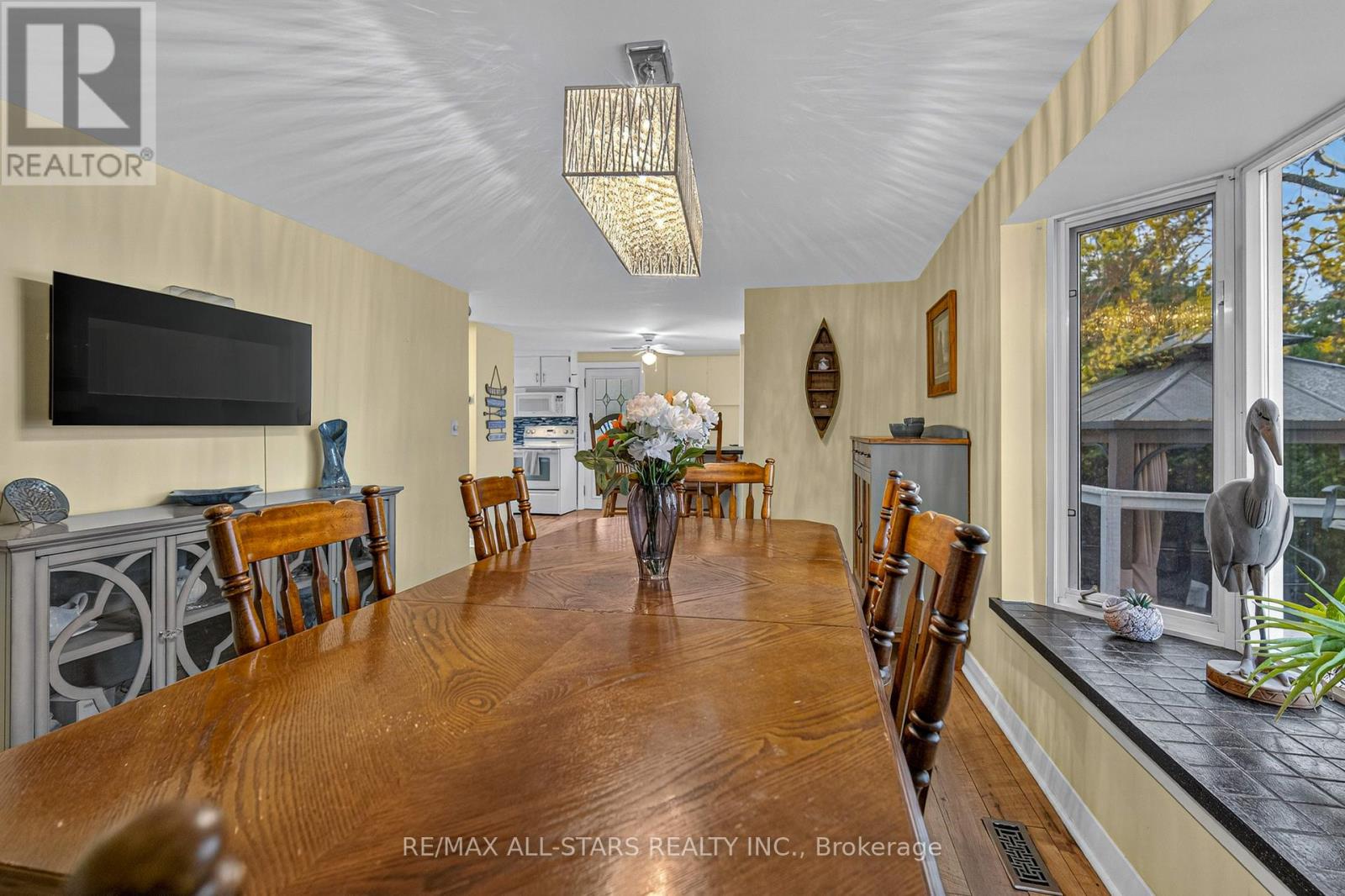 19 Charlotte Crescent, Kawartha Lakes, Ontario K0L 2W0 - Photo 11 - X12507834