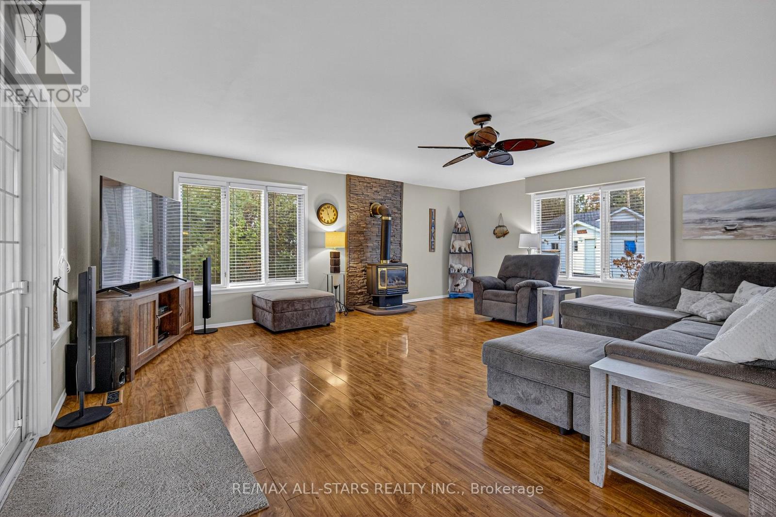 19 Charlotte Crescent, Kawartha Lakes, Ontario K0L 2W0 - Photo 13 - X12507834