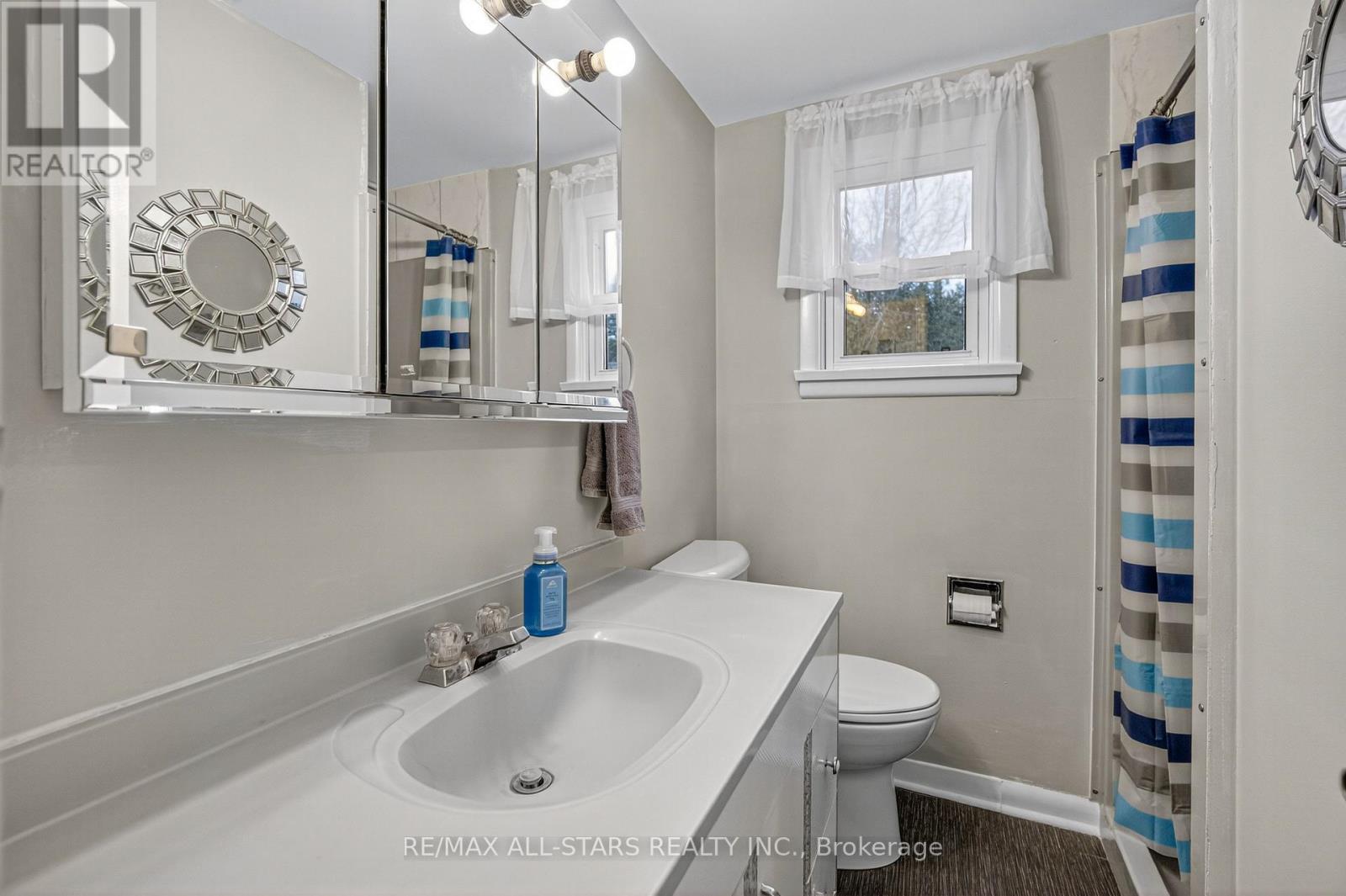 19 Charlotte Crescent, Kawartha Lakes, Ontario K0L 2W0 - Photo 16 - X12507834