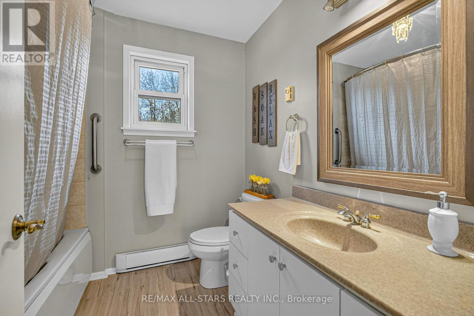 19 Charlotte Crescent, Kawartha Lakes, Ontario K0L 2W0 - Photo 21 - X12507834