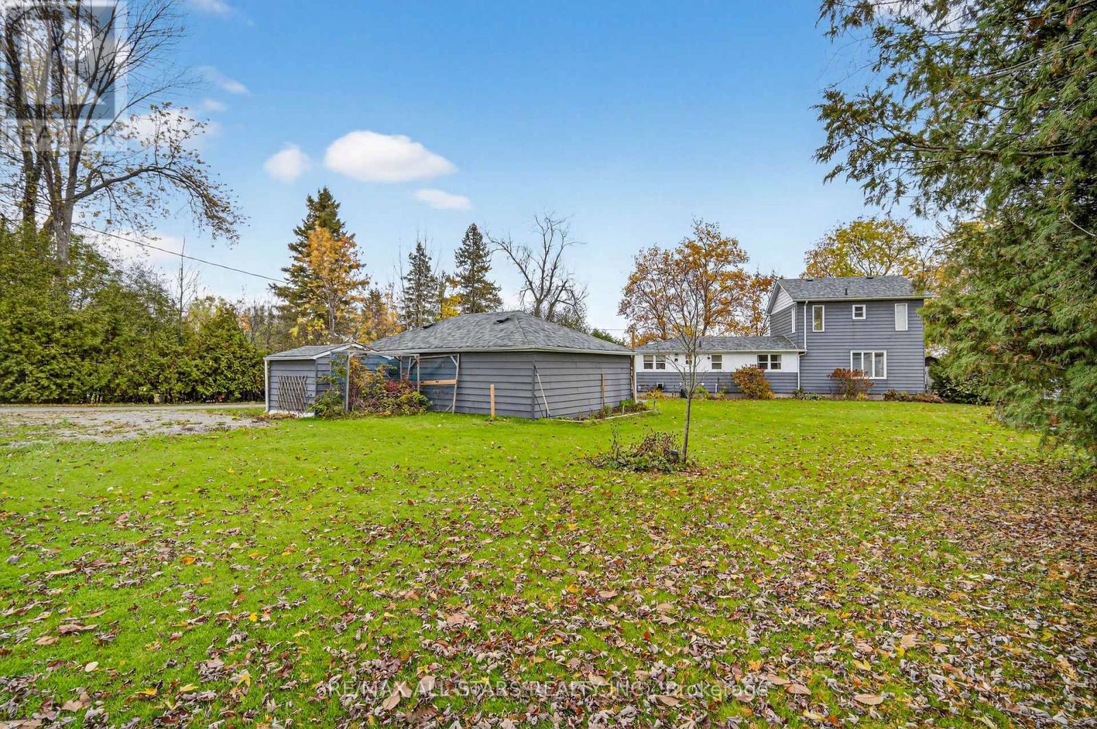 19 Charlotte Crescent, Kawartha Lakes, Ontario K0L 2W0 - Photo 3 - X12507834