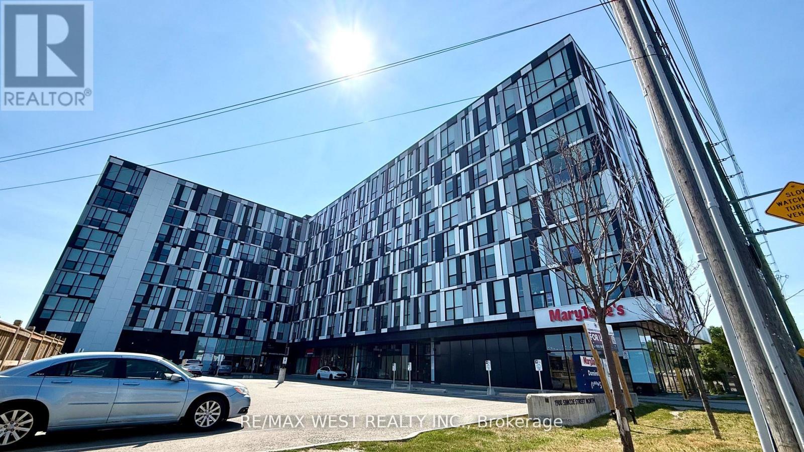 712 - 1900 SIMCOE STREET N, Oshawa, Ontario