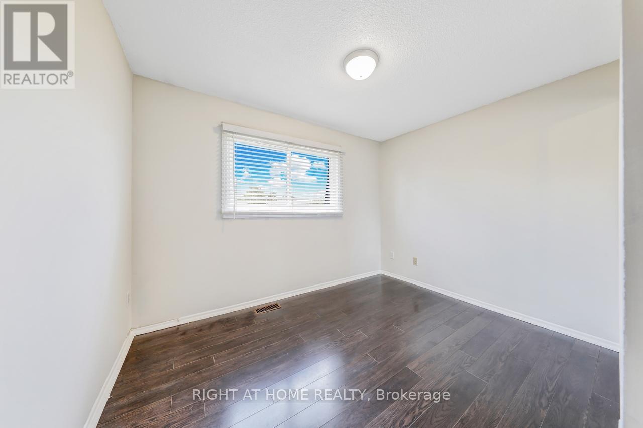 9 - 9 Ashton Crescent, Brampton, Ontario  L6S 3J9 - Photo 12 - W12280726