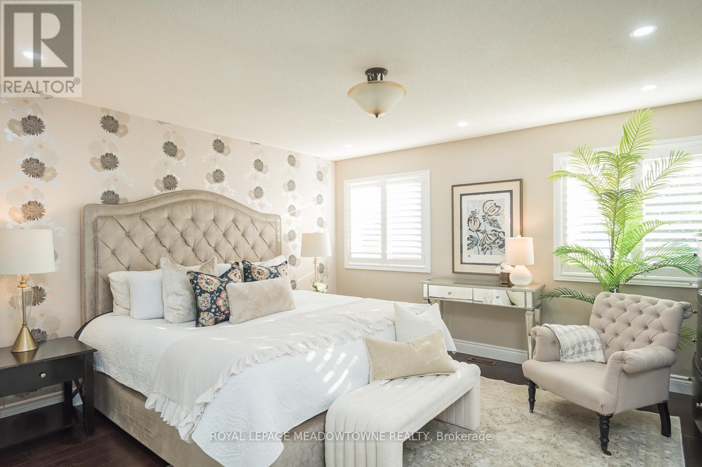 371 Alexander Crescent, Milton, Ontario  L9T 6K7 - Photo 10 - W12400228