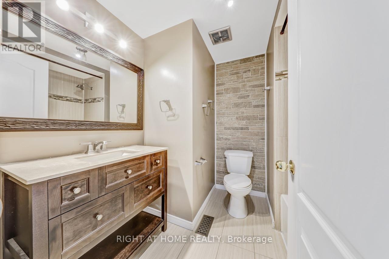 9 - 9 Ashton Crescent, Brampton, Ontario  L6S 3J9 - Photo 18 - W12280726