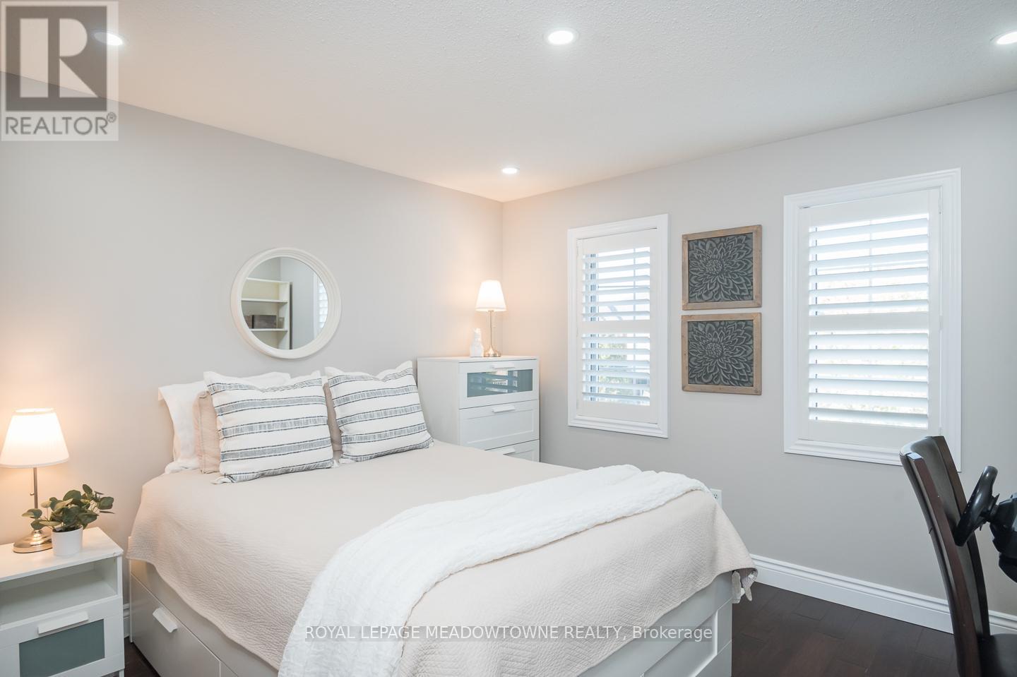 371 Alexander Crescent, Milton, Ontario  L9T 6K7 - Photo 16 - W12400228