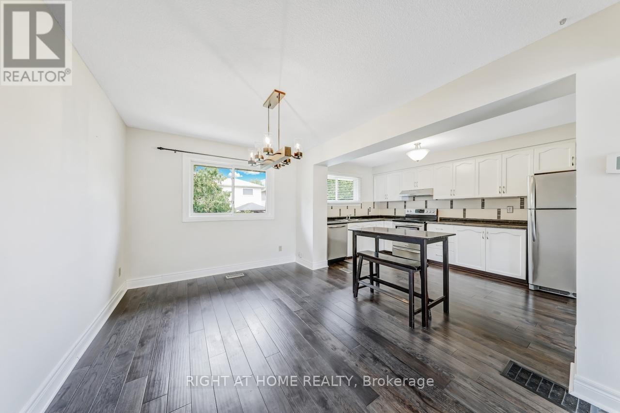 9 - 9 Ashton Crescent, Brampton, Ontario  L6S 3J9 - Photo 5 - W12280726