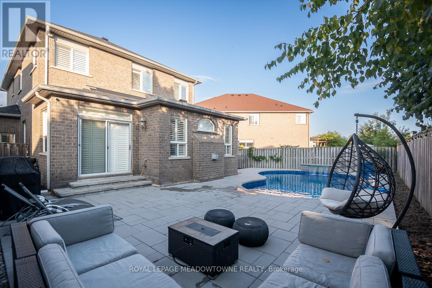 371 Alexander Crescent, Milton, Ontario  L9T 6K7 - Photo 30 - W12400228