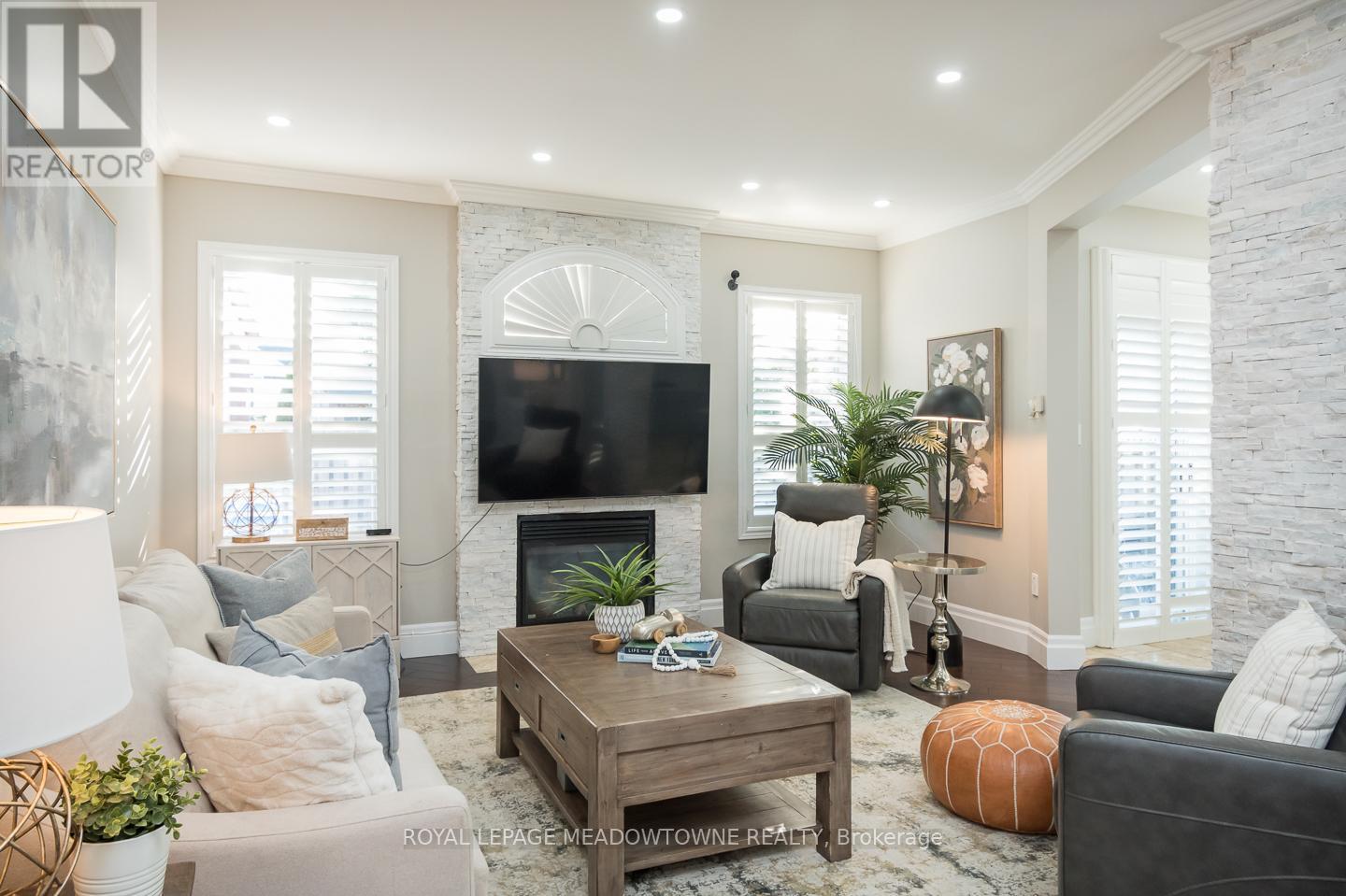 371 Alexander Crescent, Milton, Ontario  L9T 6K7 - Photo 38 - W12400228