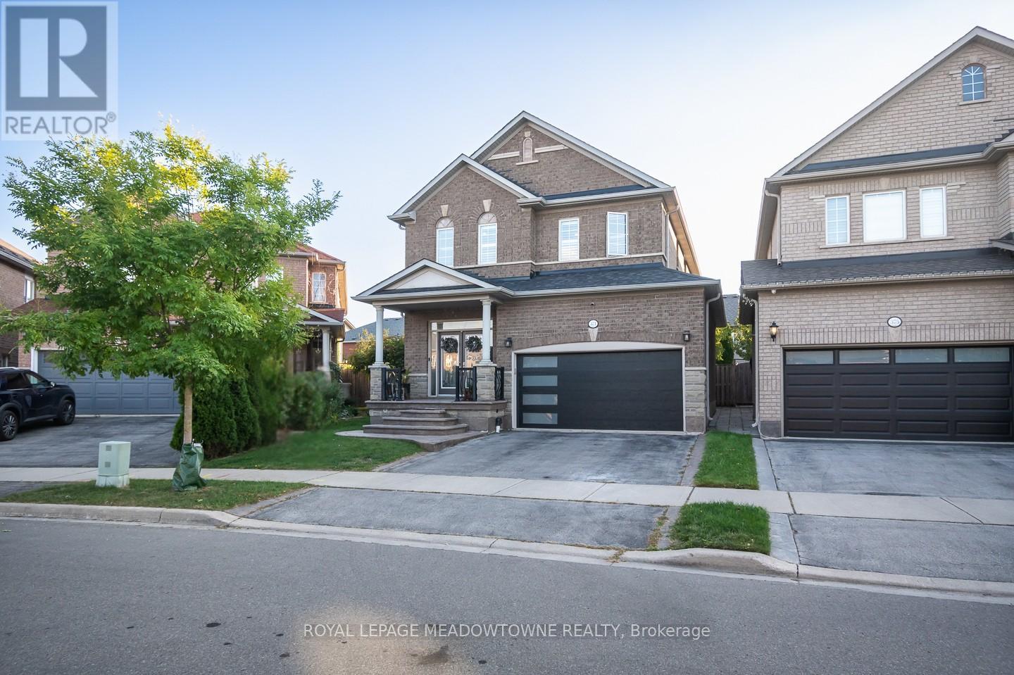 371 ALEXANDER CRESCENT, Milton, Ontario