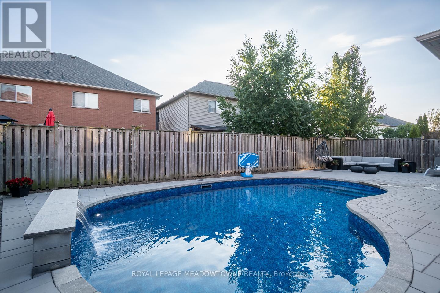 371 Alexander Crescent, Milton, Ontario  L9T 6K7 - Photo 31 - W12400228