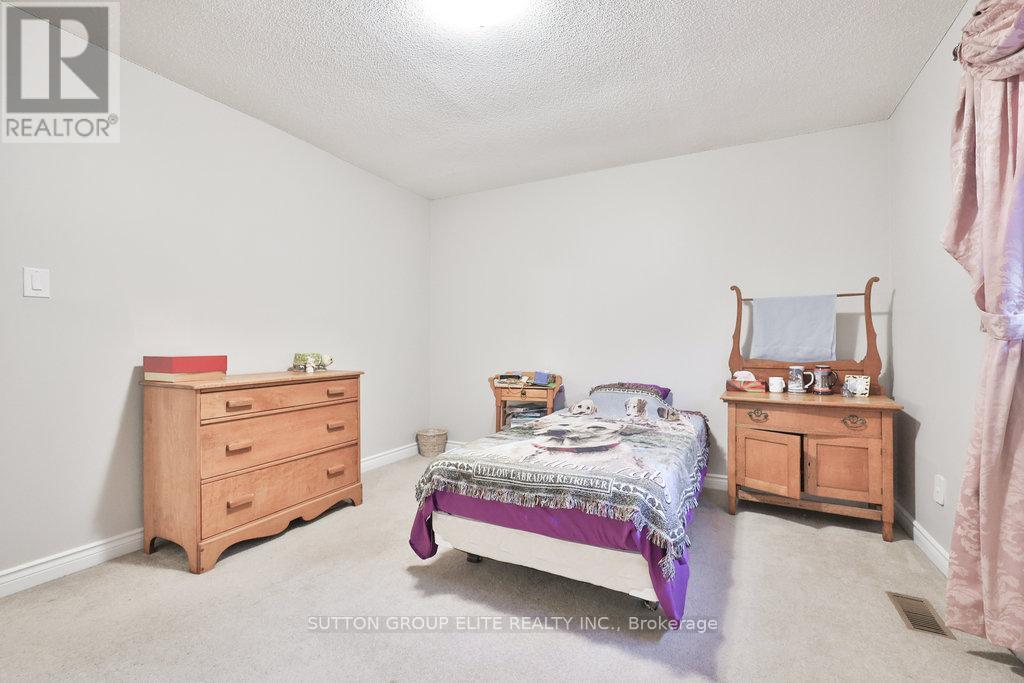 5163 Sunrise Court, Mississauga, Ontario  L5R 2T6 - Photo 35 - W12504360