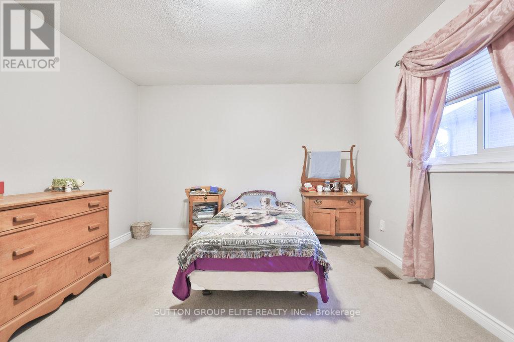 5163 Sunrise Court, Mississauga, Ontario  L5R 2T6 - Photo 34 - W12504360