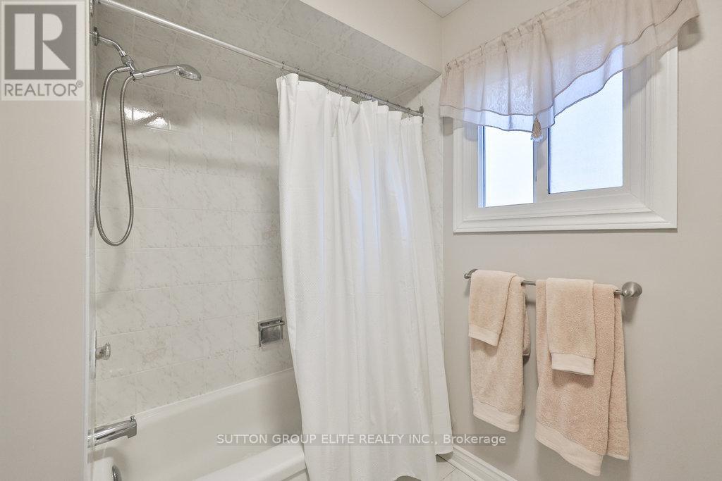 5163 Sunrise Court, Mississauga, Ontario  L5R 2T6 - Photo 44 - W12504360