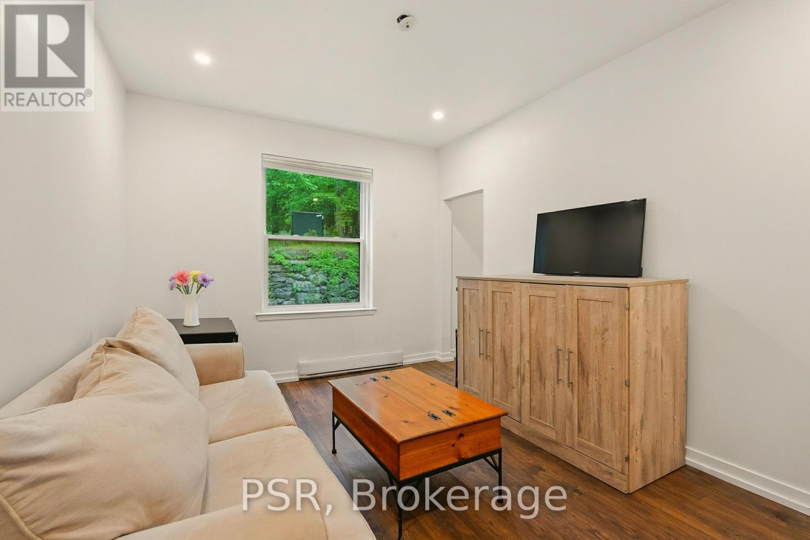 117 - 12 Bigwin Island, Lake Of Bays, Ontario  P0B 1A0 - Photo 2 - X12220338