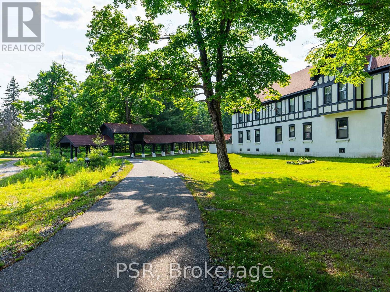 117 - 12 Bigwin Island, Lake Of Bays, Ontario  P0B 1A0 - Photo 41 - X12220338