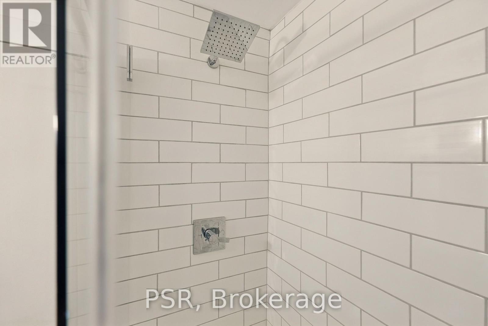 117 - 12 Bigwin Island, Lake Of Bays, Ontario  P0B 1A0 - Photo 7 - X12220338