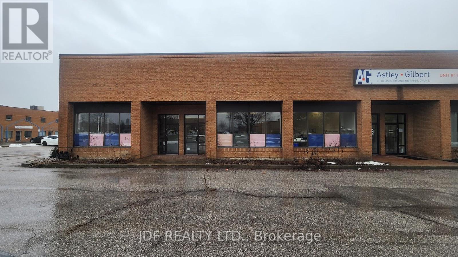 11-14 - 577 Edgeley Boulevard, Vaughan, Ontario L4K 4B2 - Photo 2 - N12507468