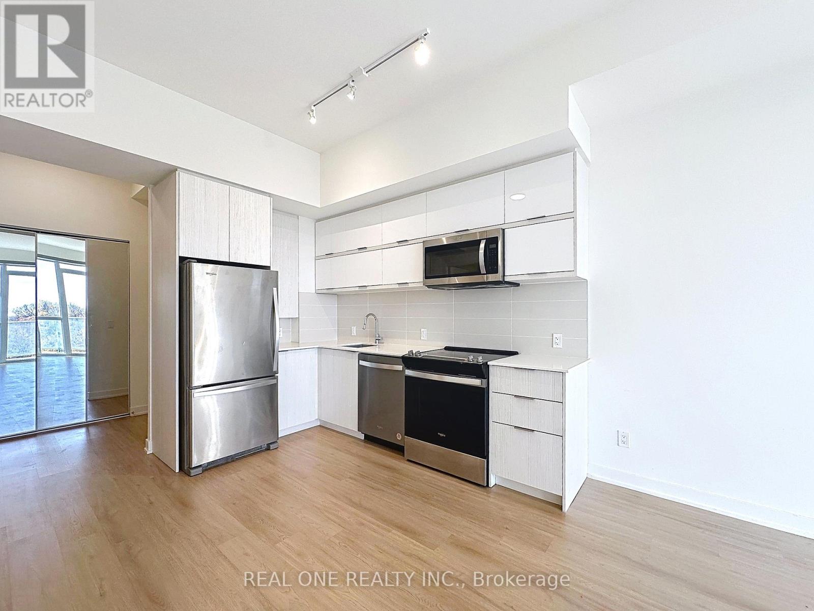 817 - 10 Deerlick Court, Toronto, Ontario M3A 0A7 - Photo 4 - C12421102