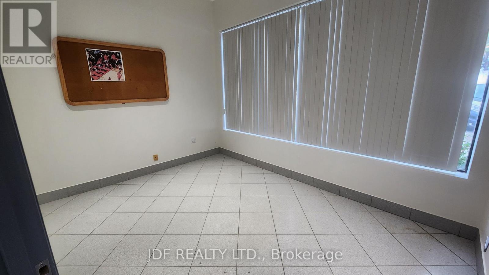 11-14 - 577 Edgeley Boulevard, Vaughan, Ontario L4K 4B2 - Photo 15 - N12507468