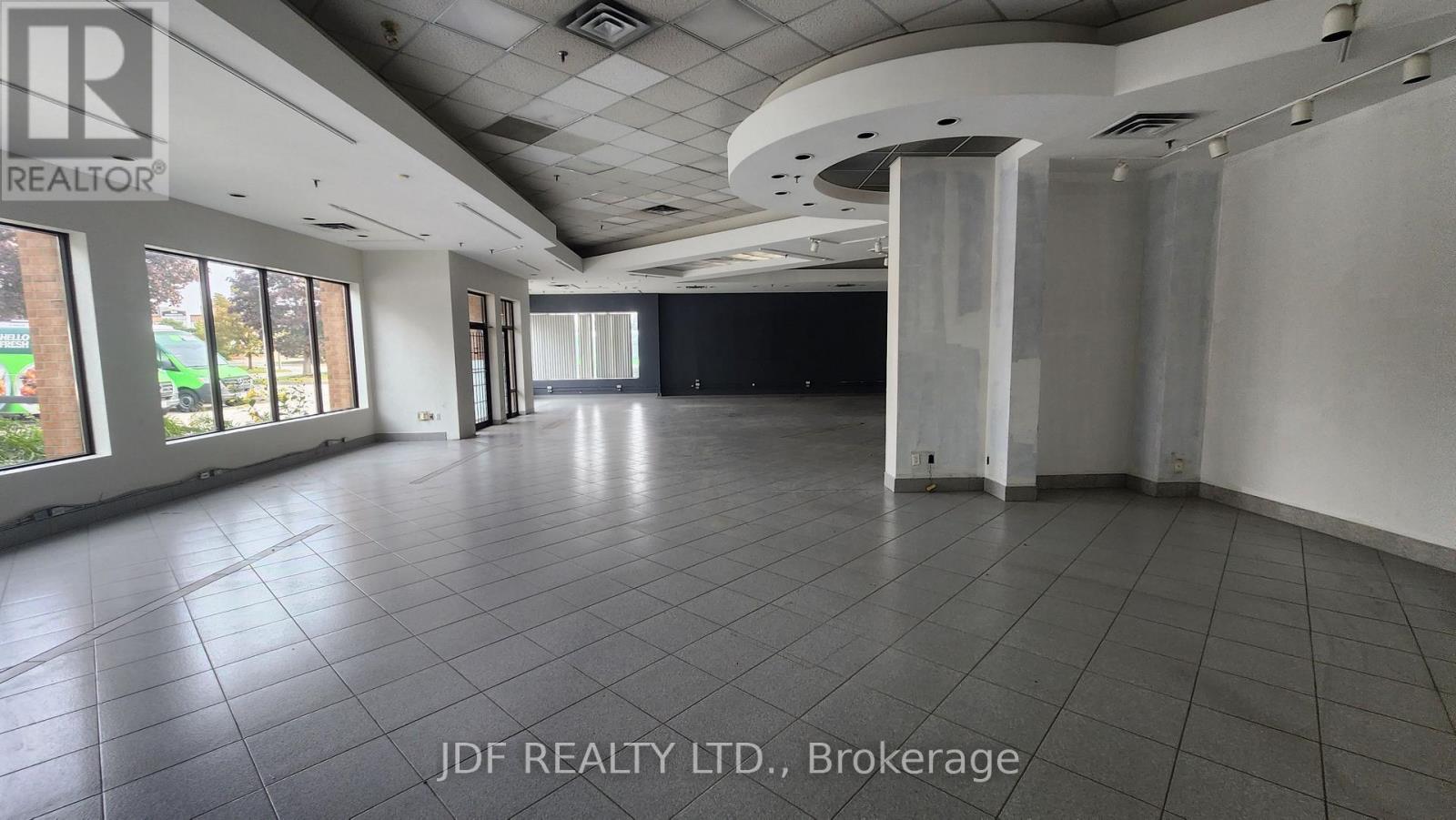 11-14 - 577 Edgeley Boulevard, Vaughan, Ontario L4K 4B2 - Photo 10 - N12507468