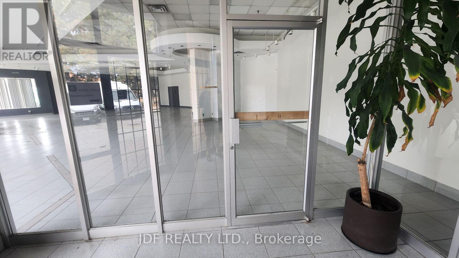 11-14 - 577 Edgeley Boulevard, Vaughan, Ontario L4K 4B2 - Photo 7 - N12507468