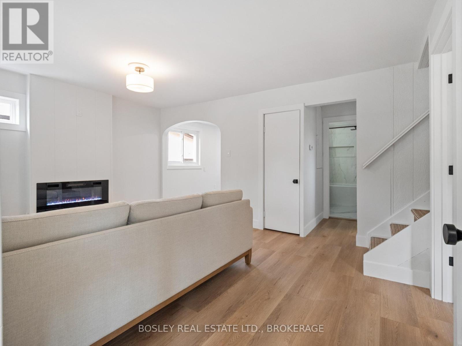 394 Fleet Street, Welland (Lincoln/crowland), Ontario  L3B 4X5 - Photo 9 - X12507806