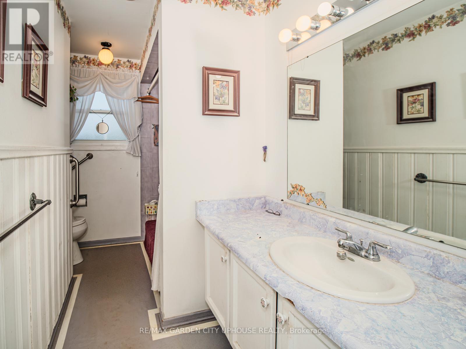 56 The Cedars, St. Catharines, Ontario  L2M 6M8 - Photo 12 - X12507976