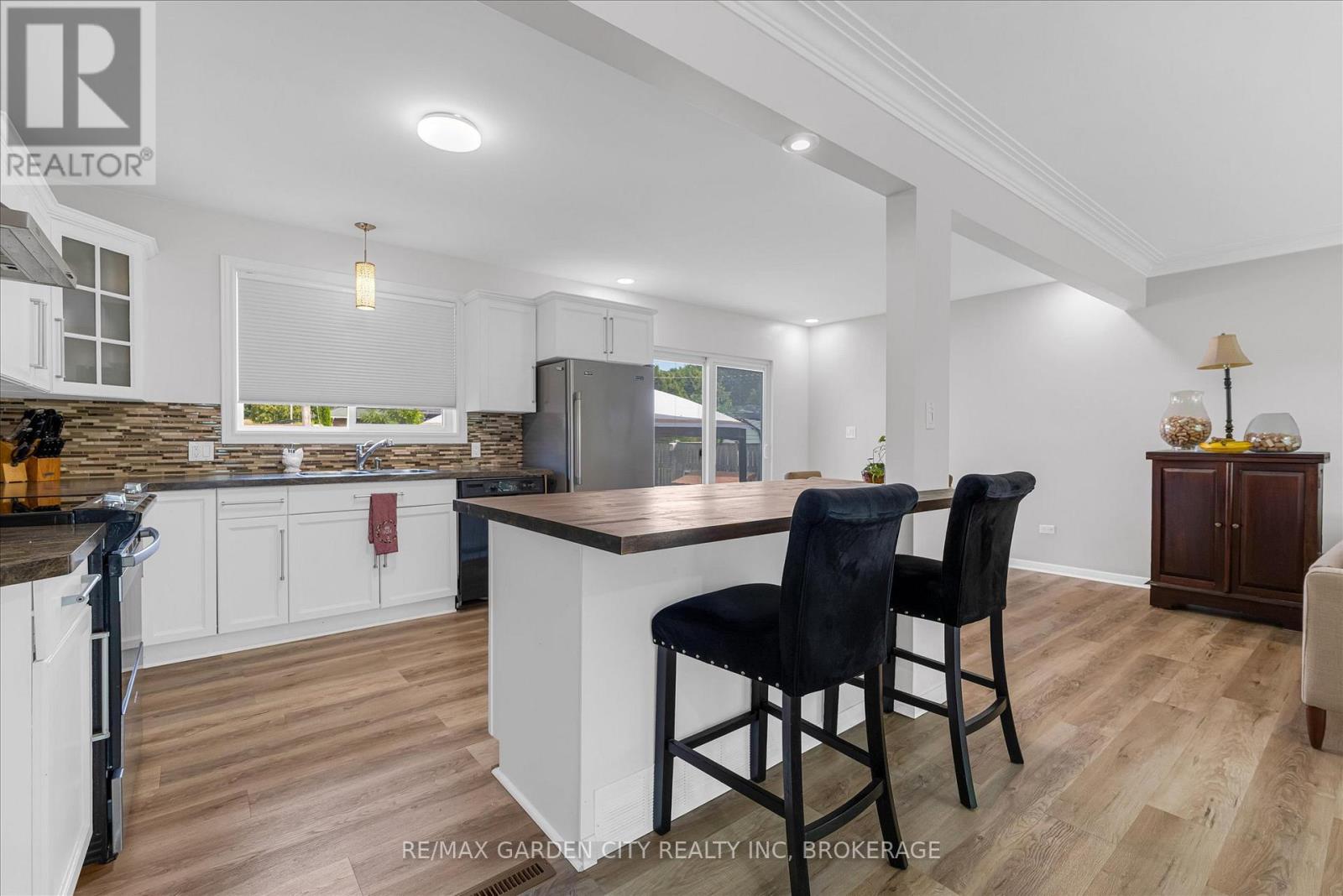 15 Jasmin Crescent, St. Catharines, Ontario  L2T 2B9 - Photo 10 - X12508018