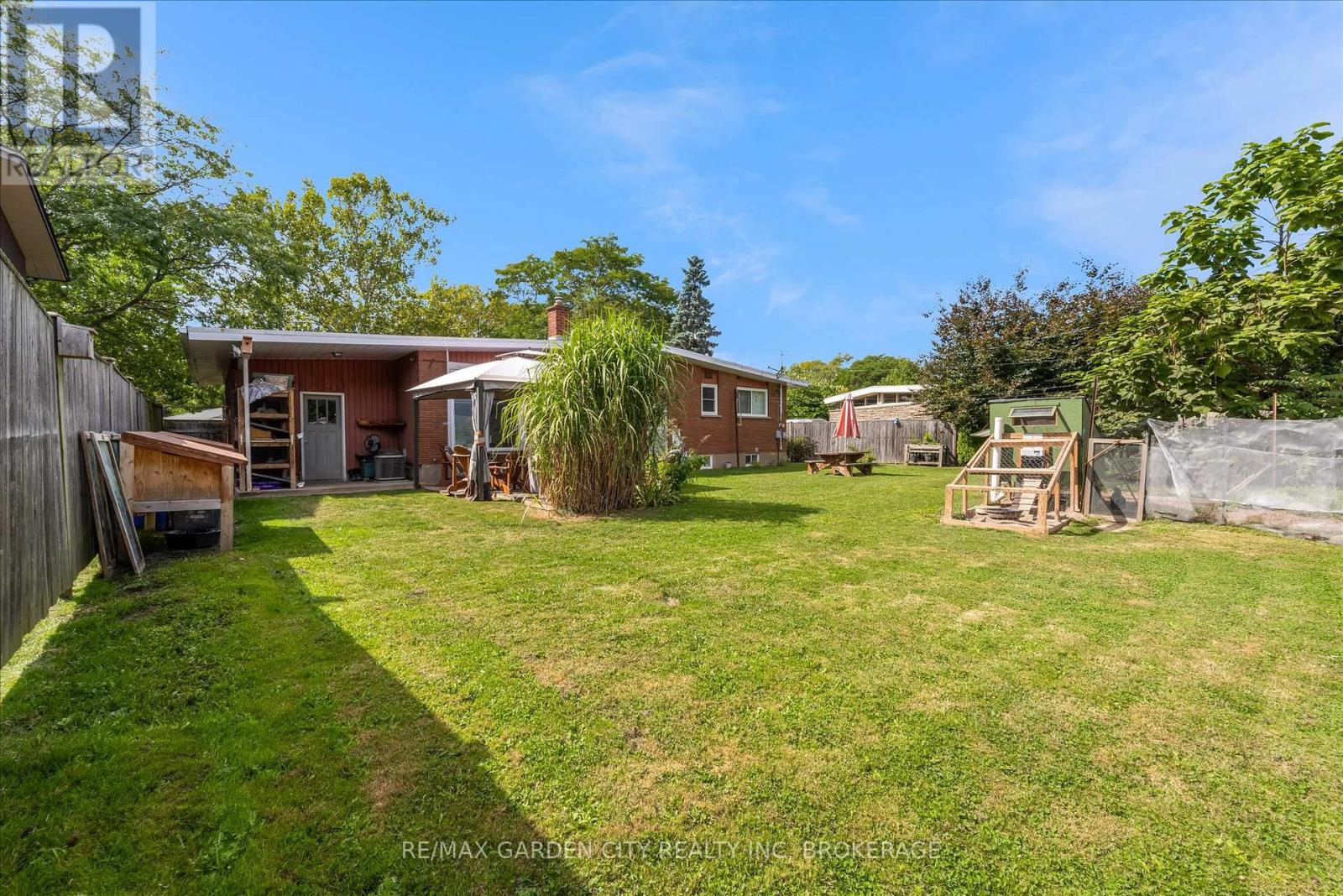 15 Jasmin Crescent, St. Catharines, Ontario  L2T 2B9 - Photo 33 - X12508018