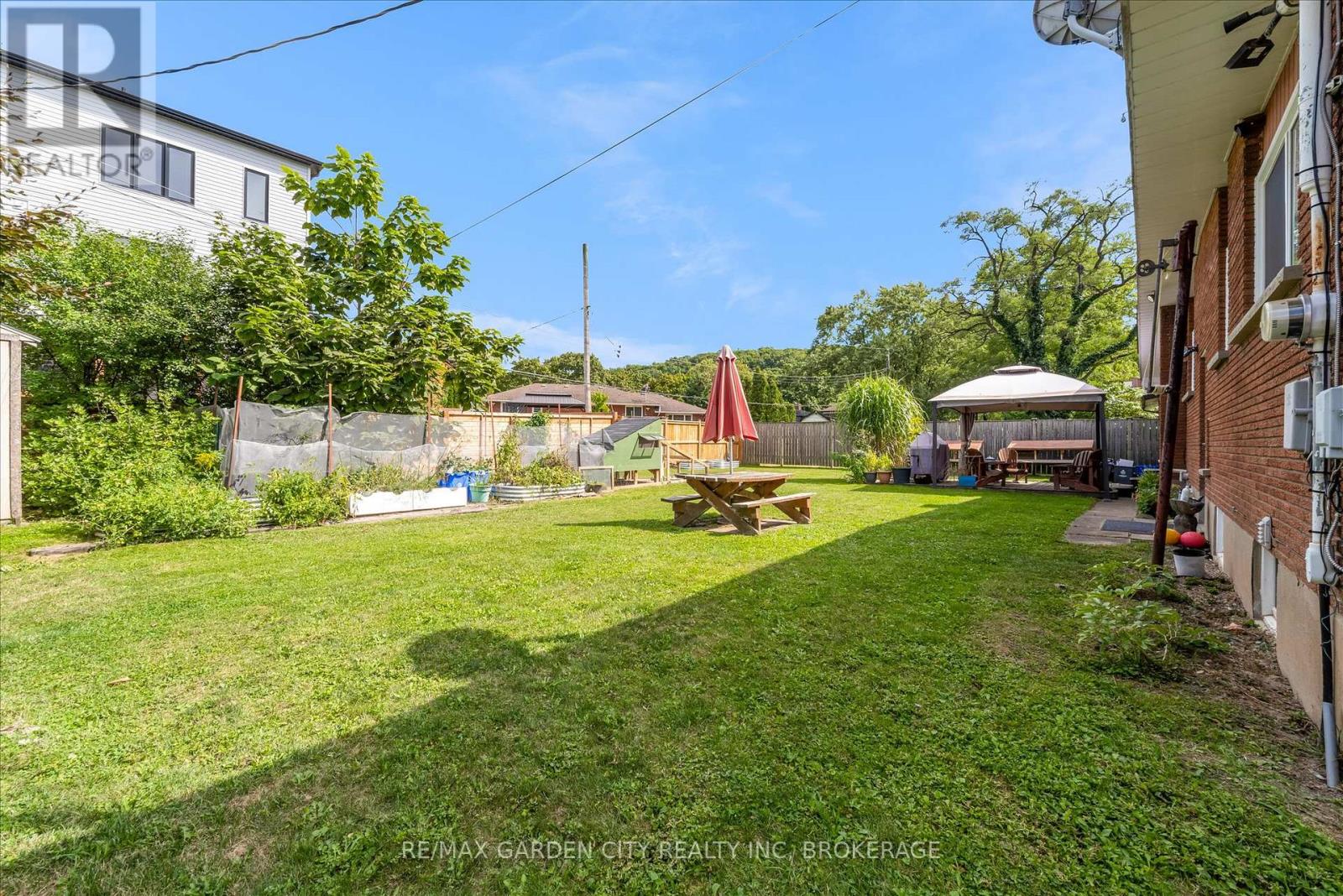 15 Jasmin Crescent, St. Catharines, Ontario  L2T 2B9 - Photo 35 - X12508018