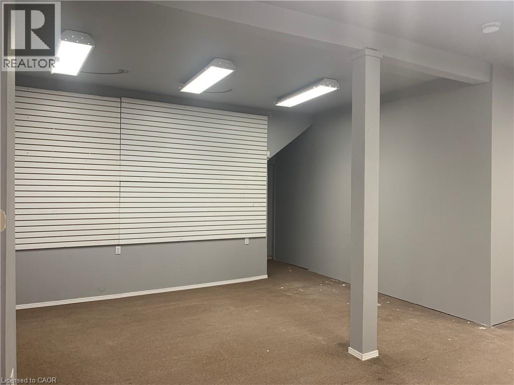 8 Caithness Street E, Caledonia, Ontario N3W 1B8 - Photo 3 - 40785141