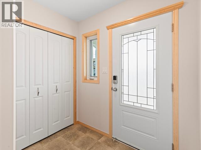 216 Witch Hazel Drive, Whitehorse, Yukon Y1A 5W5 - Photo 6 - 16856