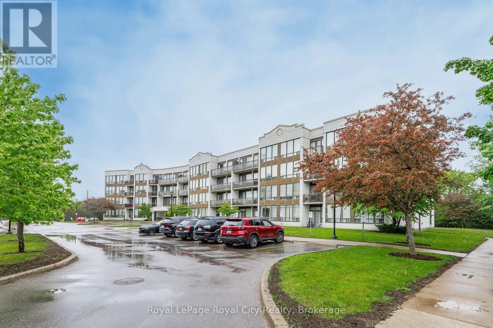 109 - 105 Bagot Street, Guelph, Ontario  N1H 8H4 - Photo 2 - X12182112