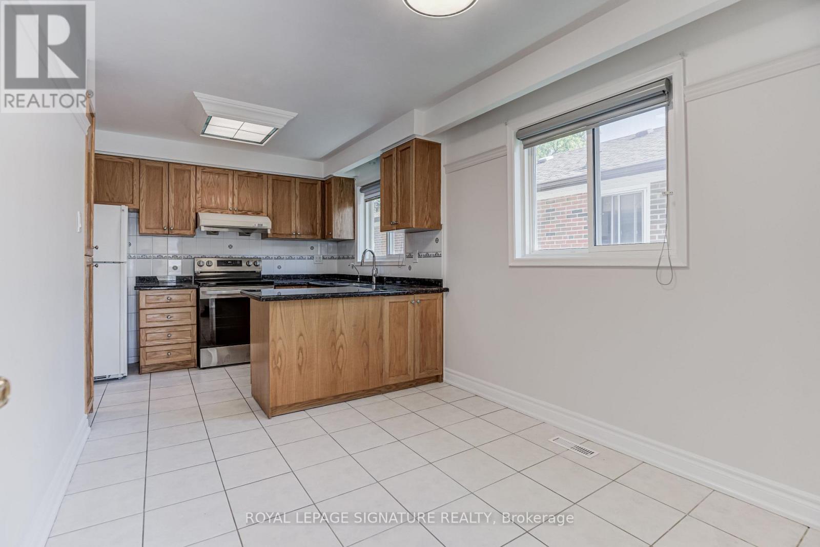 65 Bedle Avenue, Toronto, Ontario  M2H 1K7 - Photo 6 - C12507604