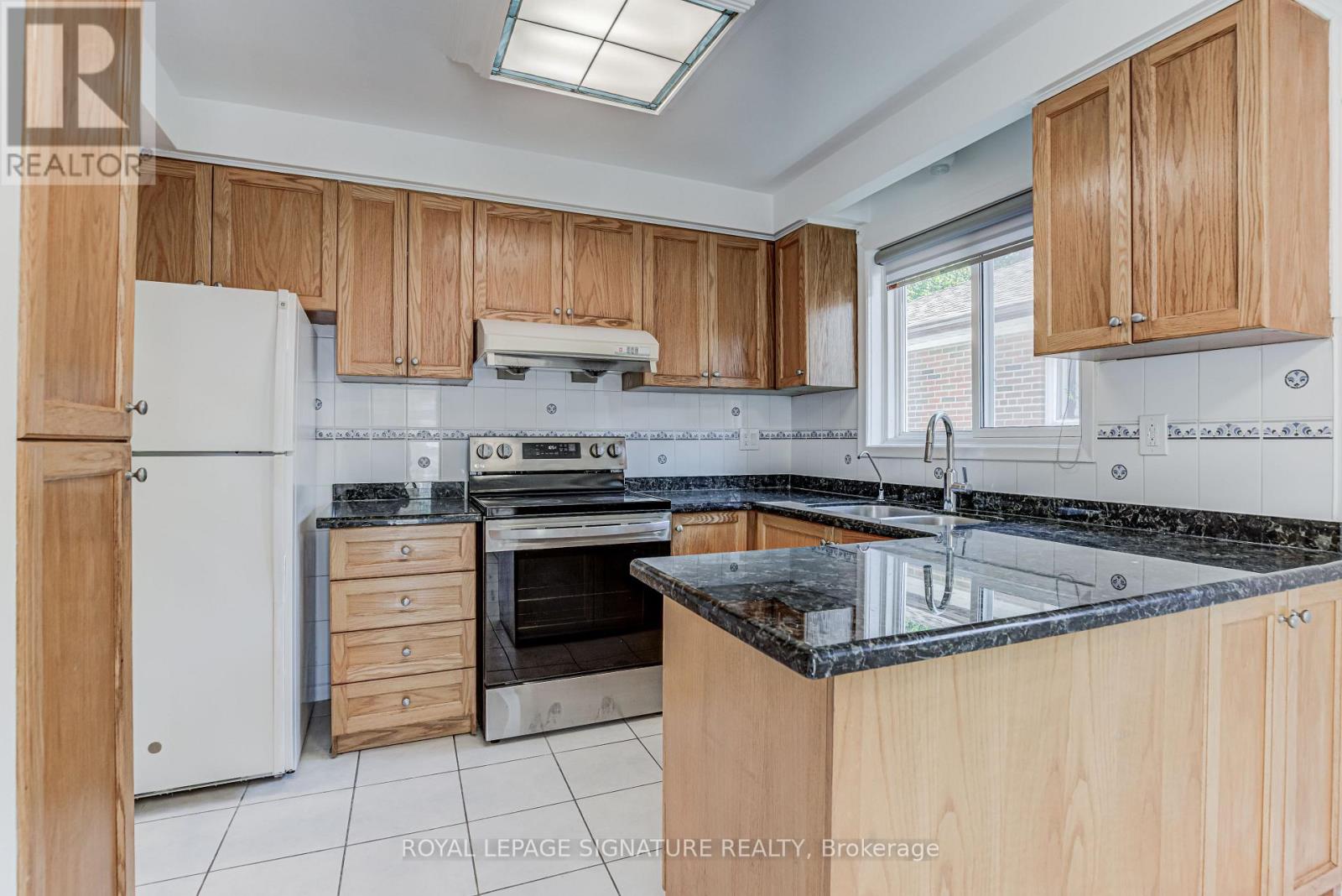 65 Bedle Avenue, Toronto, Ontario  M2H 1K7 - Photo 7 - C12507604