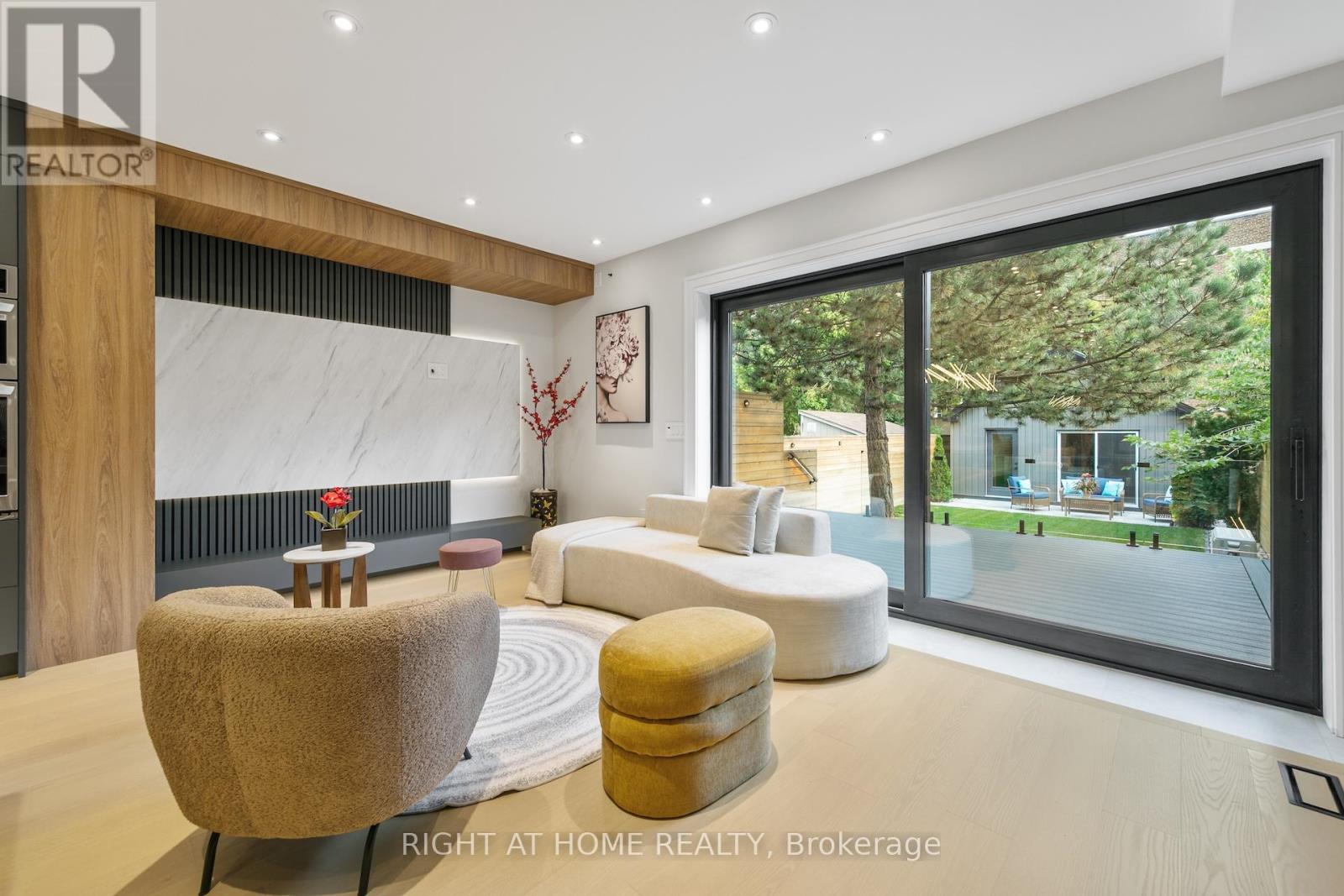 35 Woburn Avenue, Toronto, Ontario  M5M 1K5 - Photo 17 - C12507606