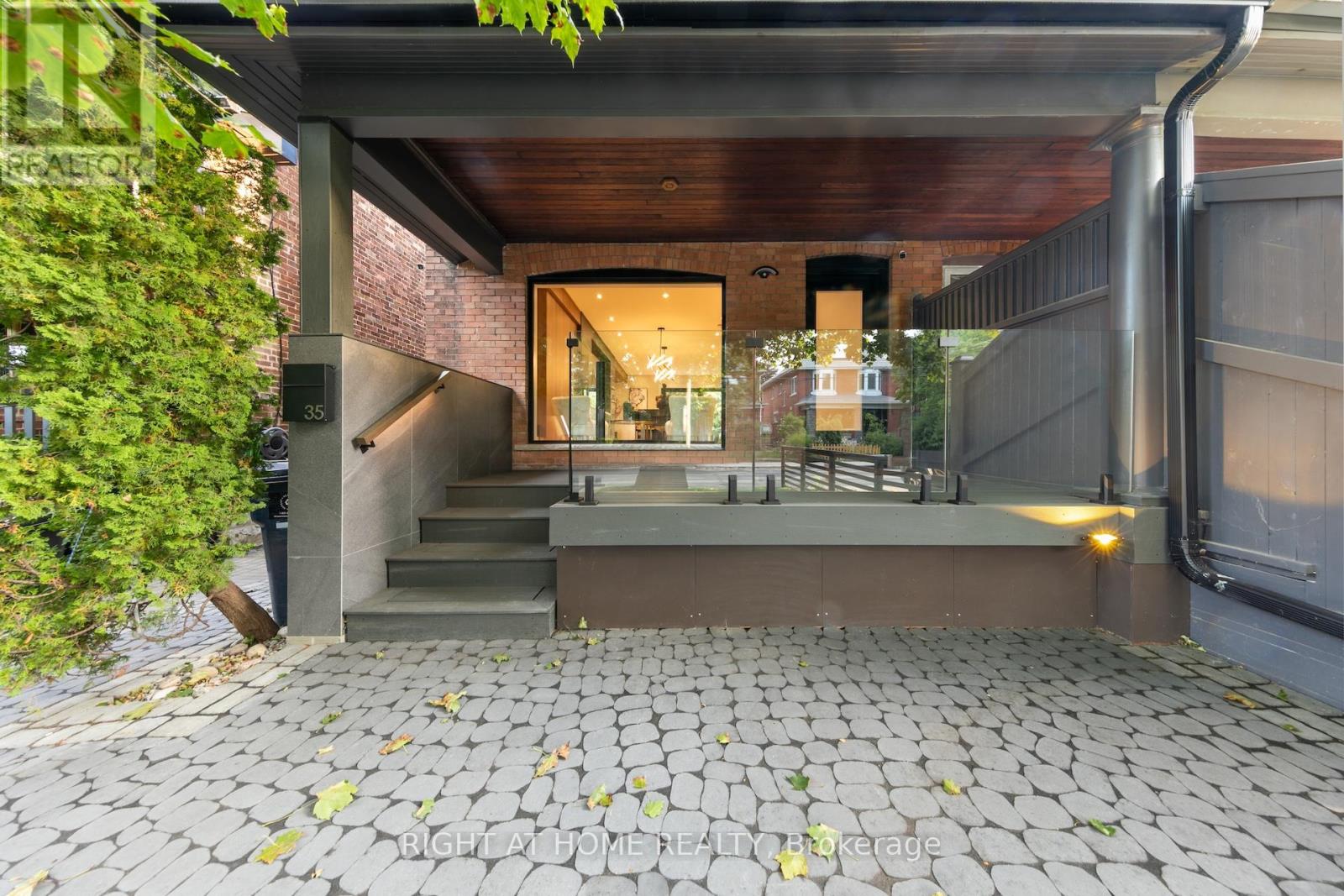 35 Woburn Avenue, Toronto, Ontario  M5M 1K5 - Photo 23 - C12507606