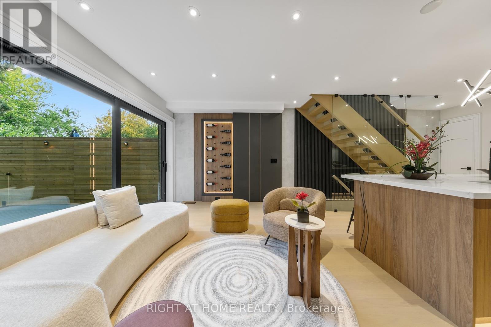 35 Woburn Avenue, Toronto, Ontario  M5M 1K5 - Photo 3 - C12507606